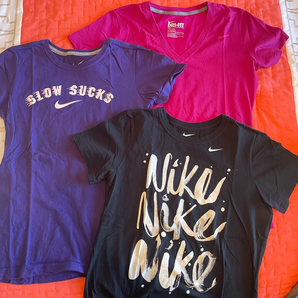 Women’s Nike T Shirts